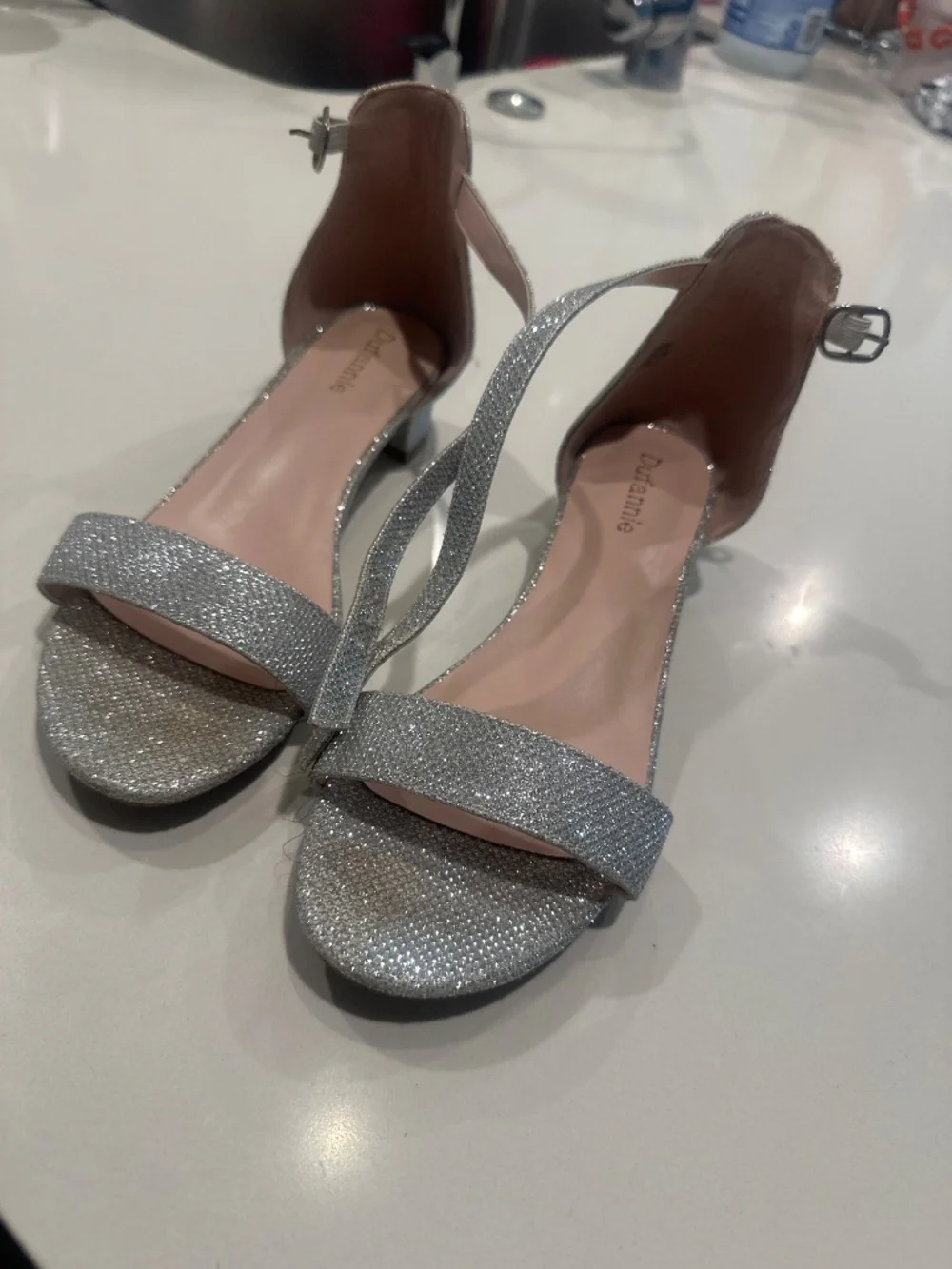 DREAM PAIRS silver glitter low-heel dress sandals